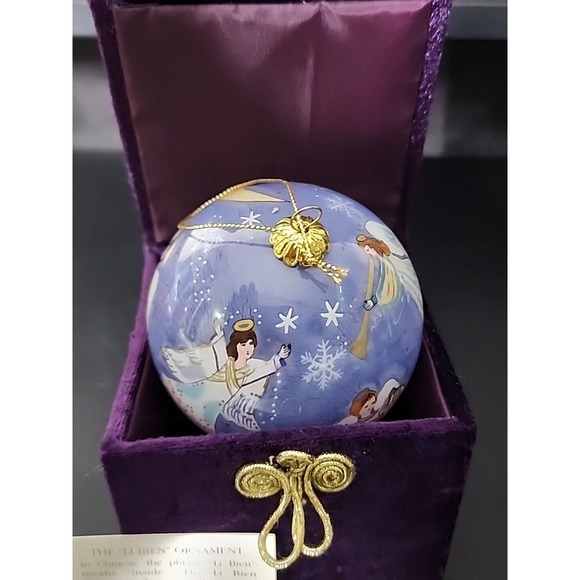 Li Bien Angel 2004 Christmas Ornament Lavender White Angels Hand Painted Pier 1 - Picture 3 of 5